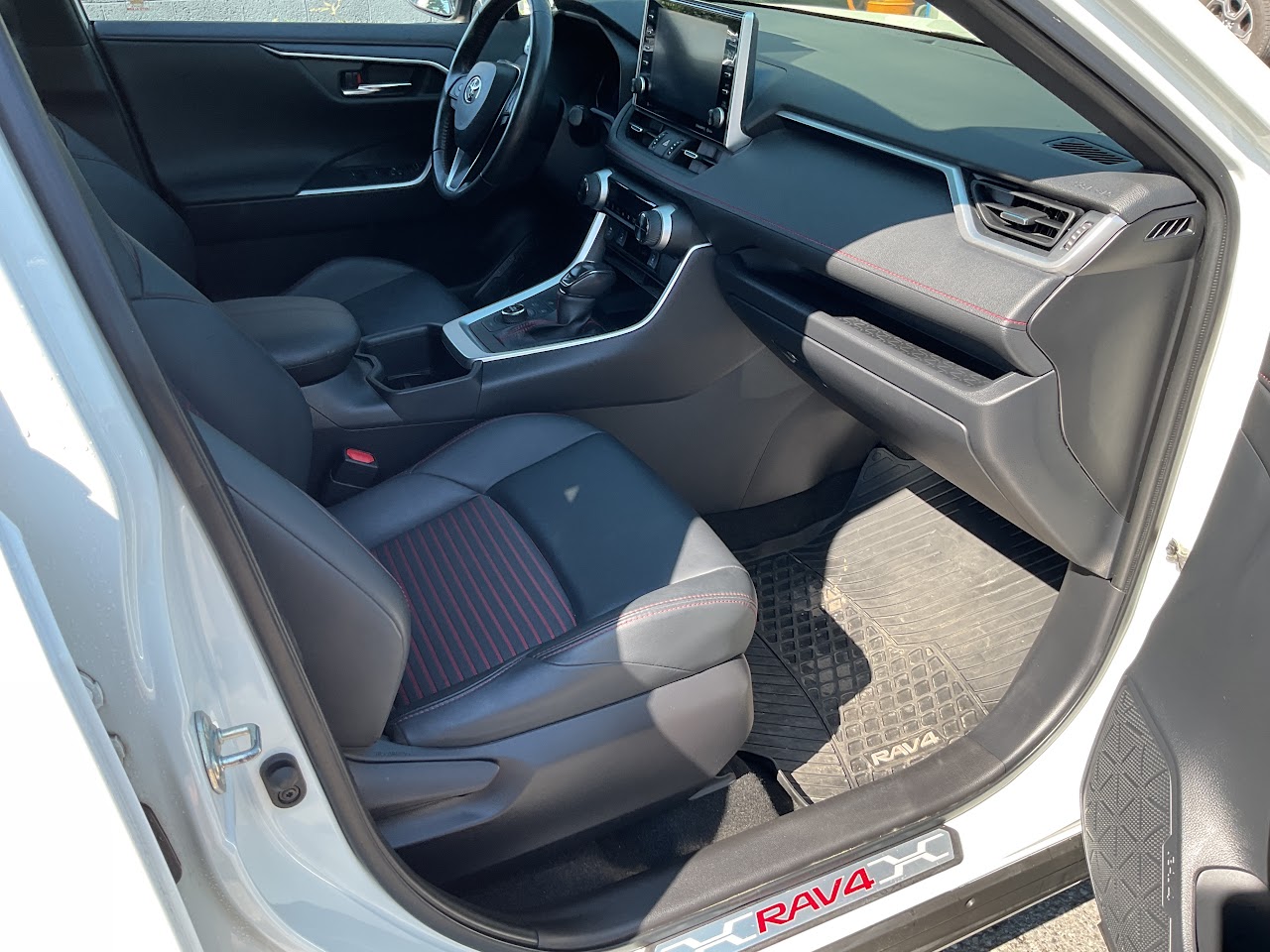 2022 Toyota RAV4 — photo 19 de 32