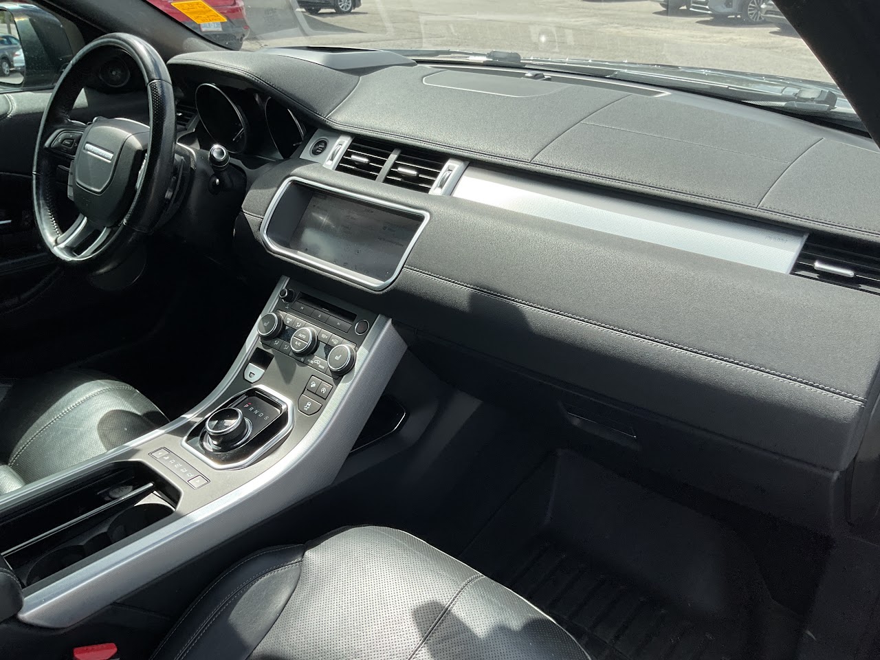 2017 Land Rover Range Rover Evoque — photo 26 of 36