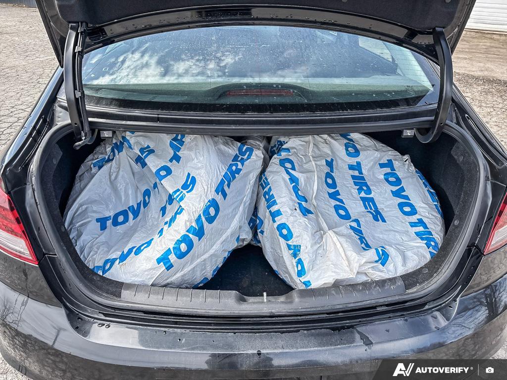 2019 Hyundai Elantra — photo 12 of 25