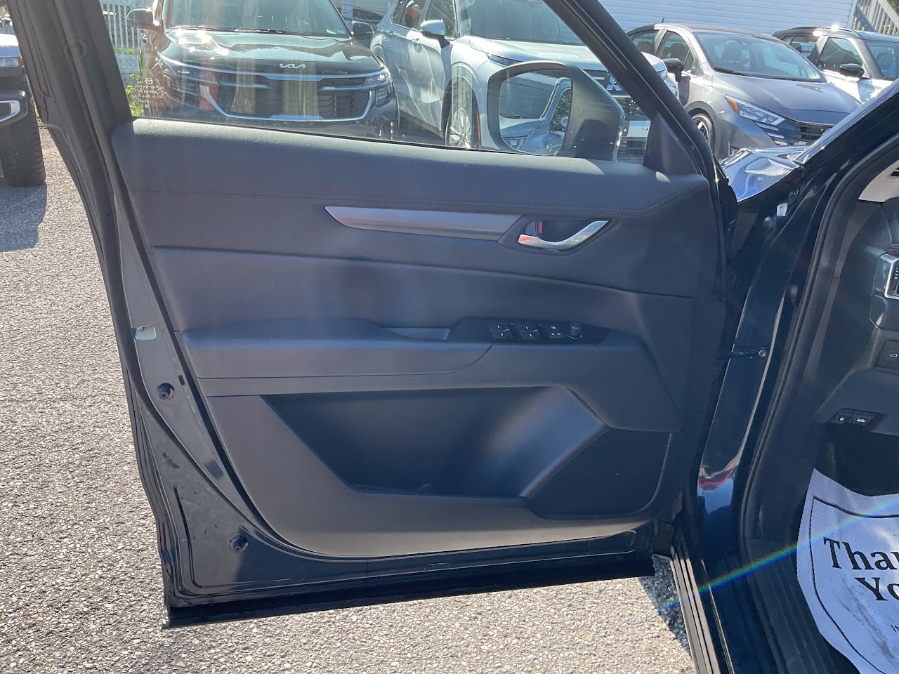 2025 Mazda CX-5 — photo 30 of 34