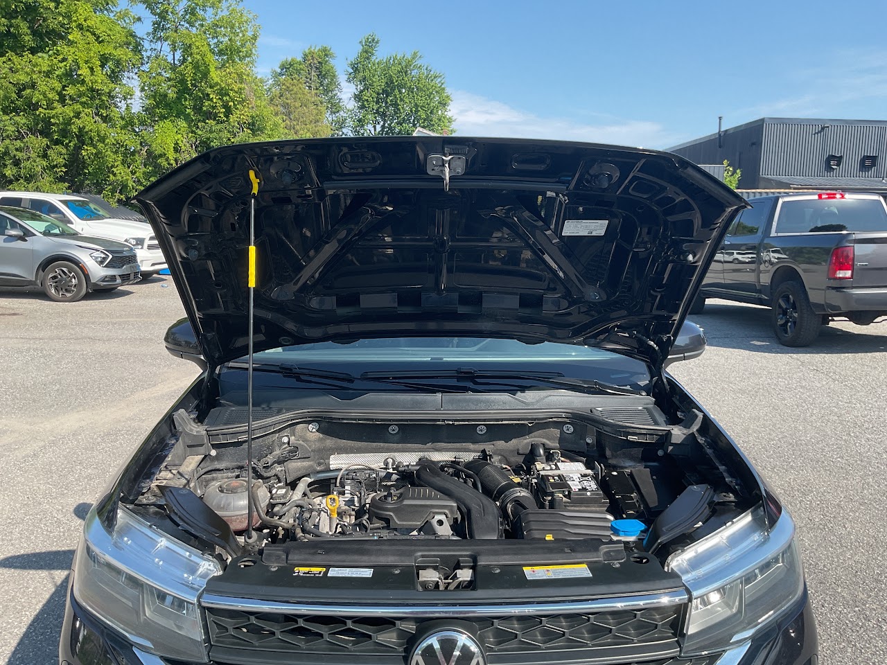 2024 Volkswagen Taos — photo 22 of 32