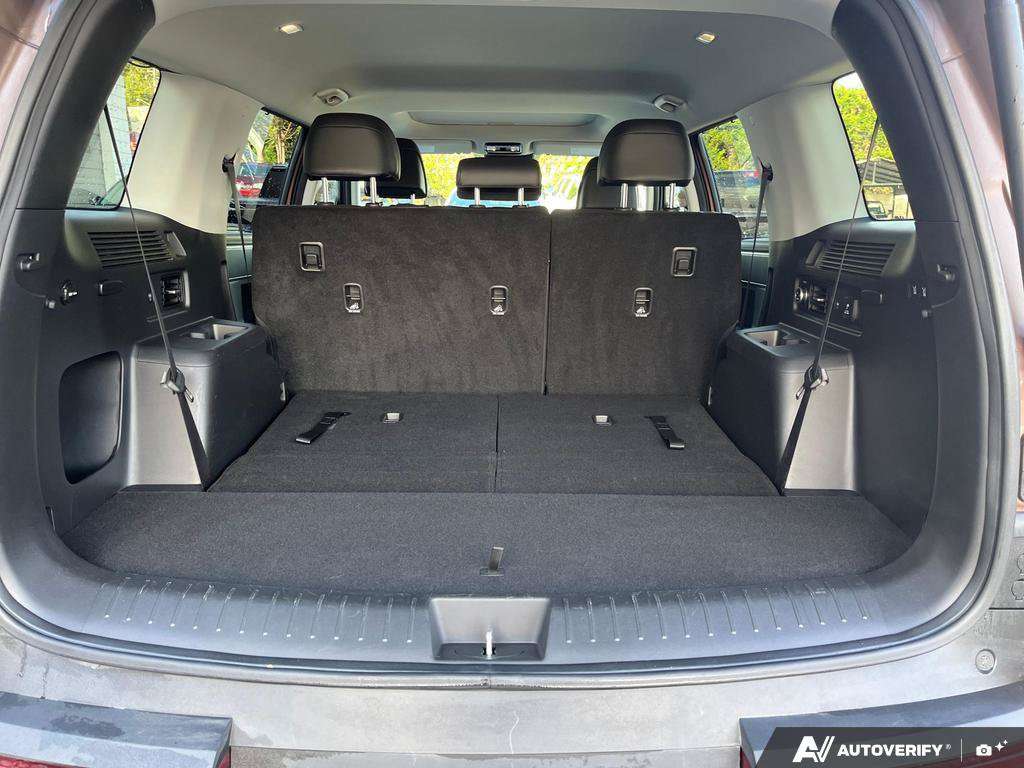 2025 Hyundai Santa Fe — photo 12 of 25
