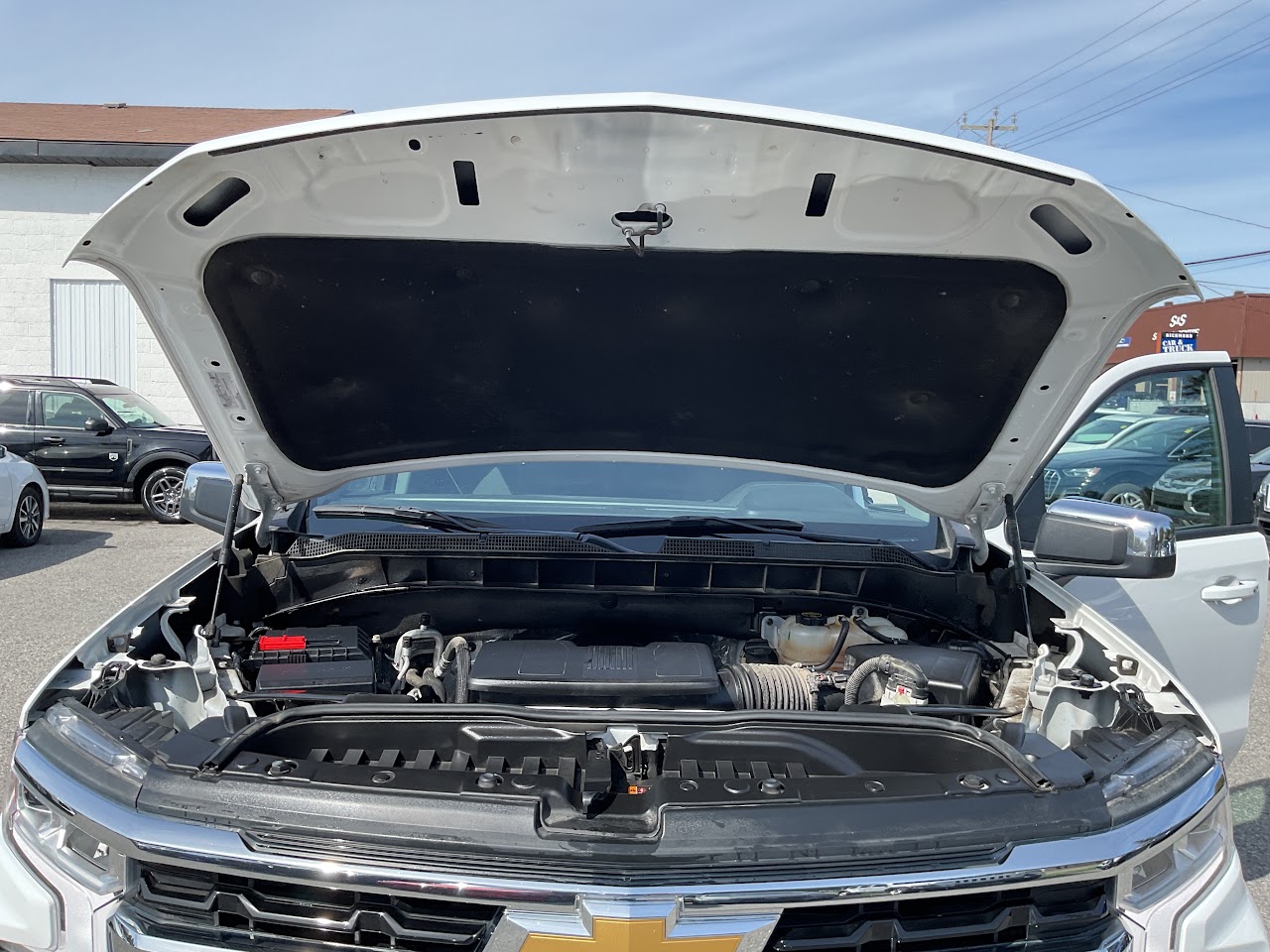 2025 Chevrolet Silverado 1500 — photo 30 of 33