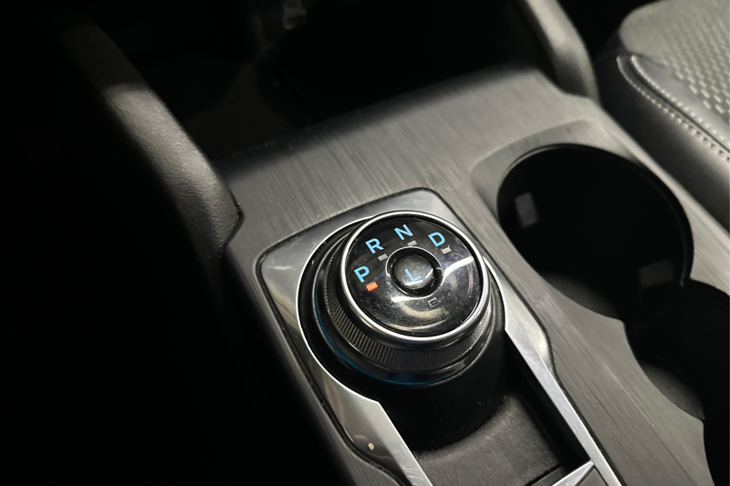 2025 Ford Escape Plug-in Hybrid — photo 28 of 28