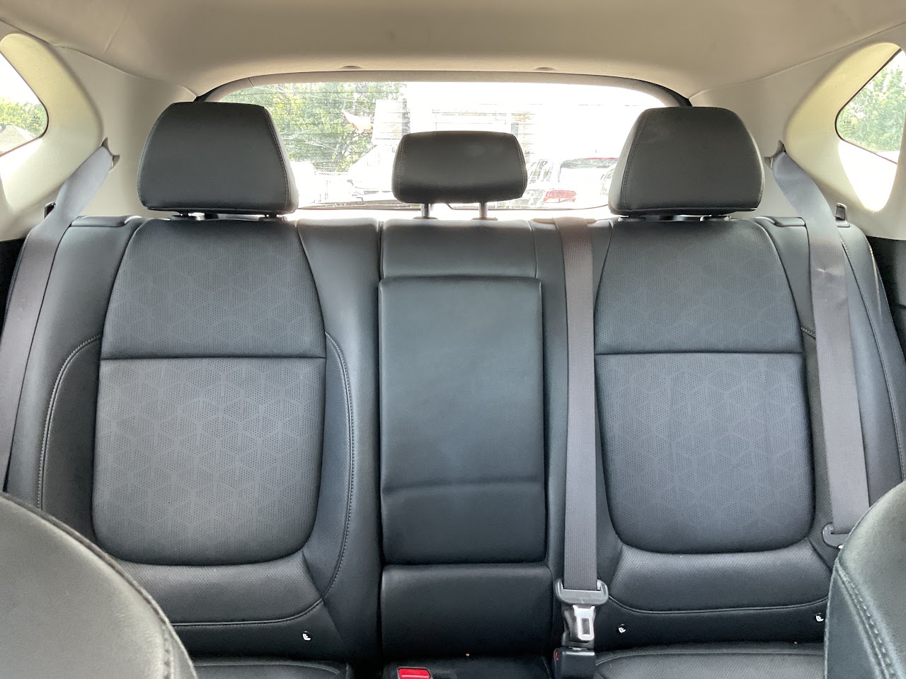 2025 Kia Seltos — photo 25 of 34