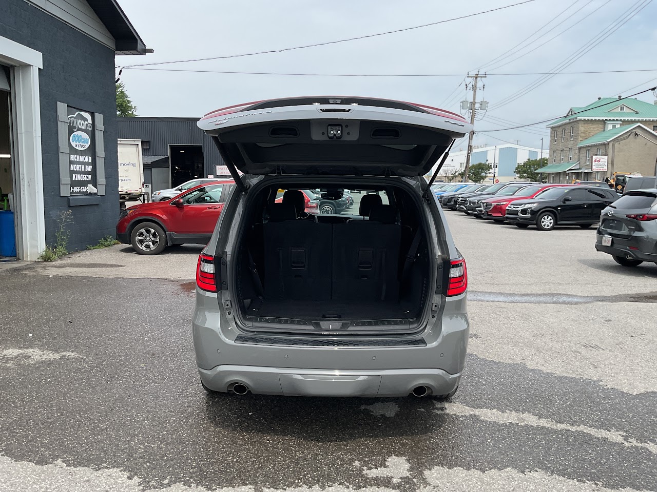 2025 Dodge Durango — photo 9 of 34