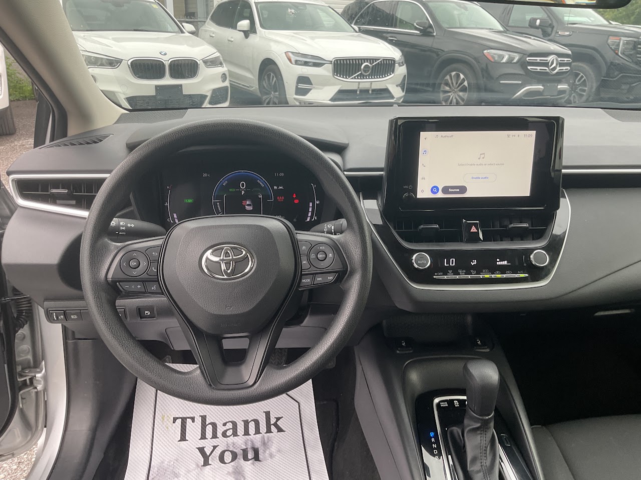 2025 Toyota Corolla — photo 24 of 34
