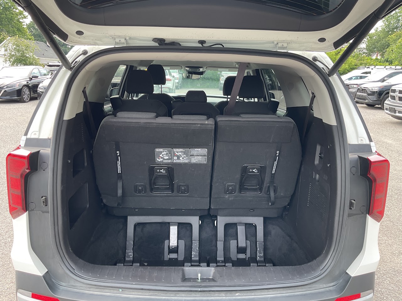 2025 Kia Carnival — photo 34 of 34