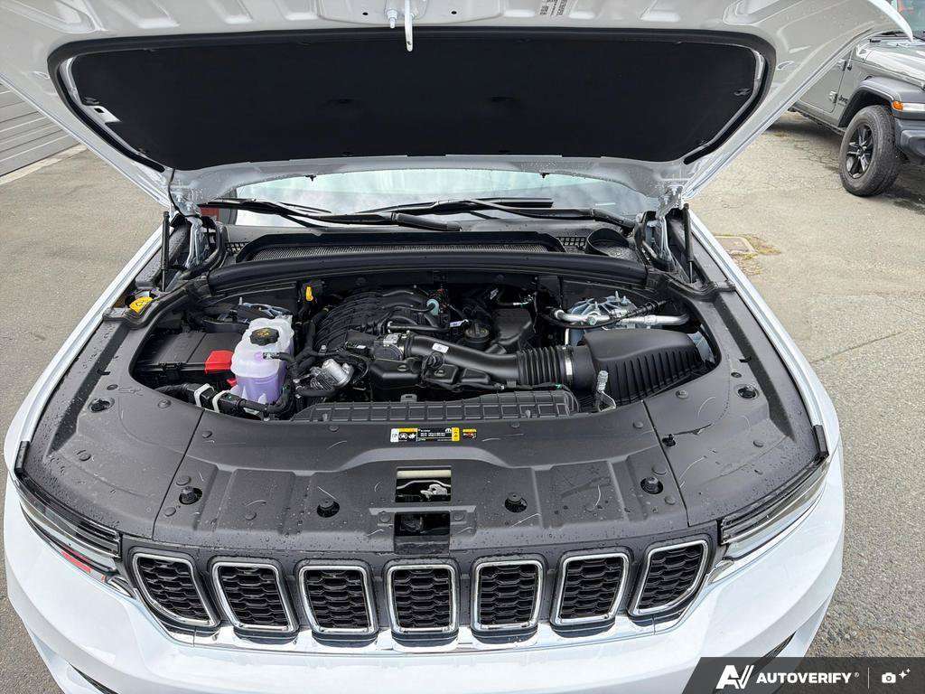 2026 Jeep Grand Cherokee — photo 10 of 25