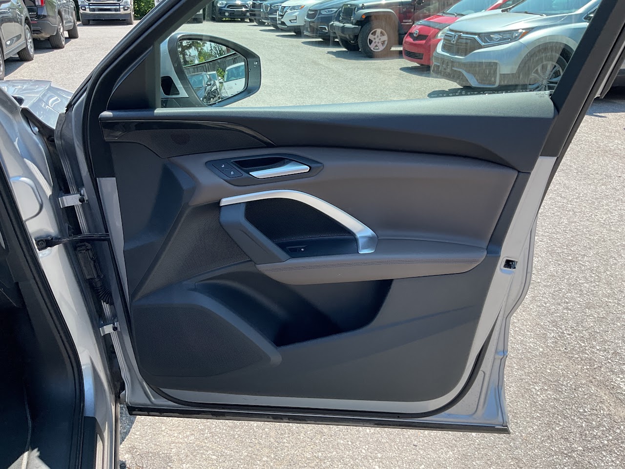 2025 Audi Q5 — photo 31 of 33