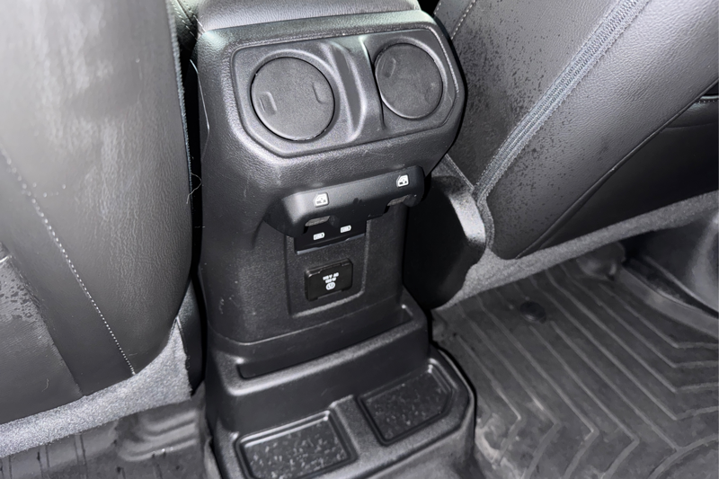 2021 Jeep Wrangler — photo 19 of 32