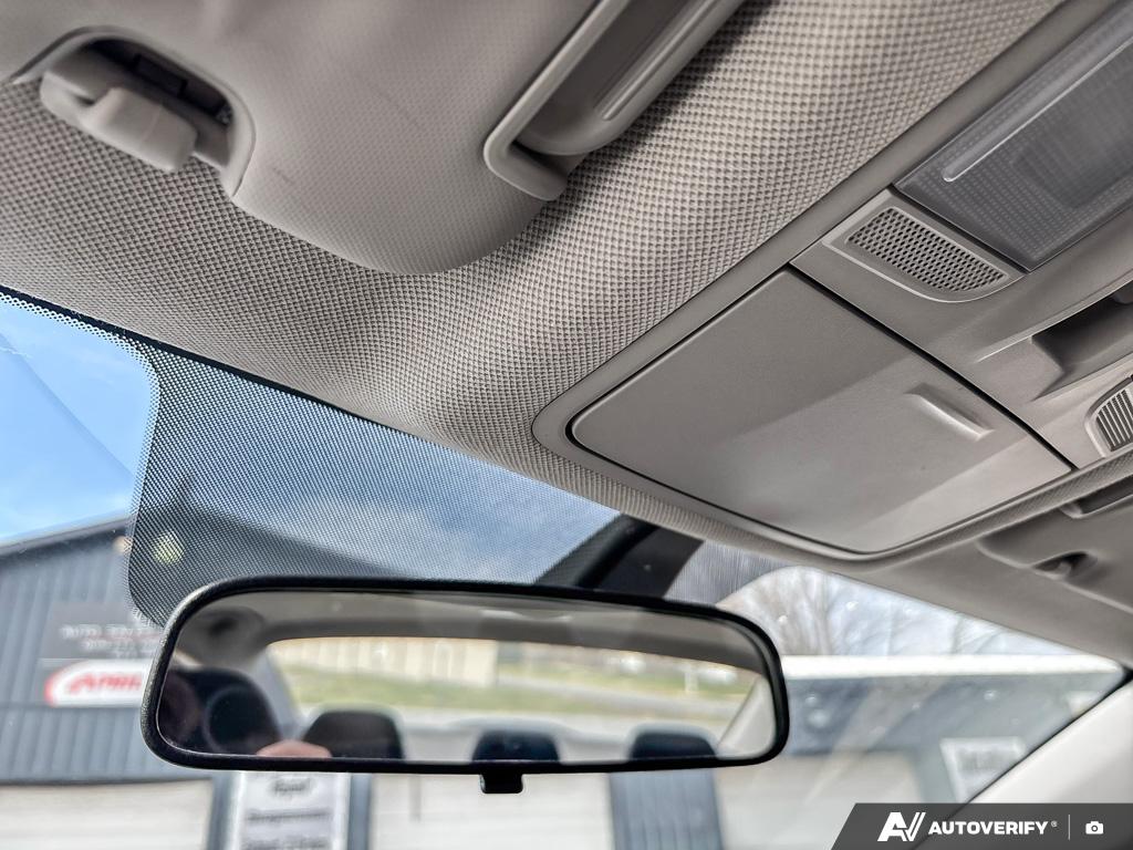 2019 Hyundai Elantra — photo 21 of 25