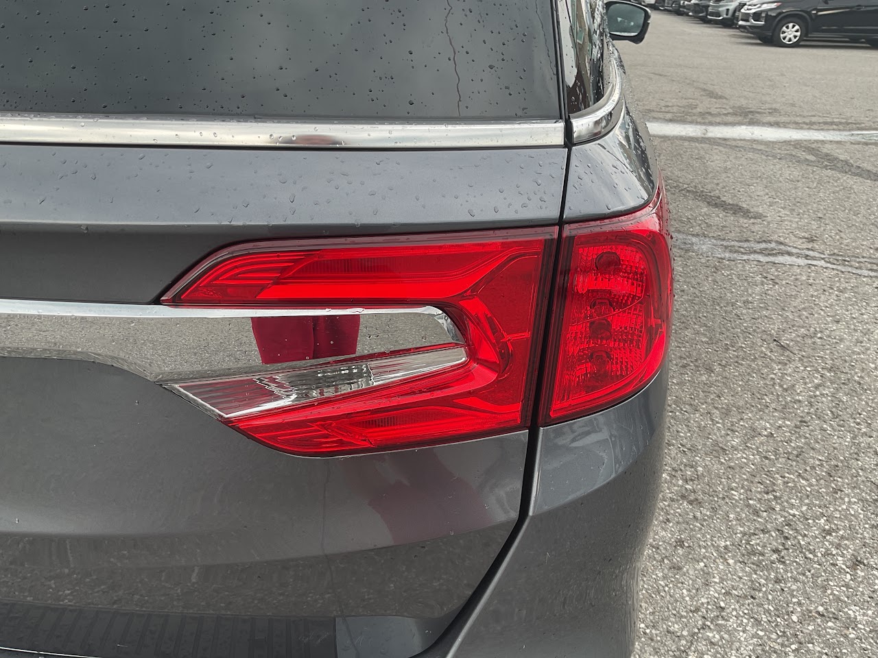 2018 Honda Odyssey — photo 17 of 34