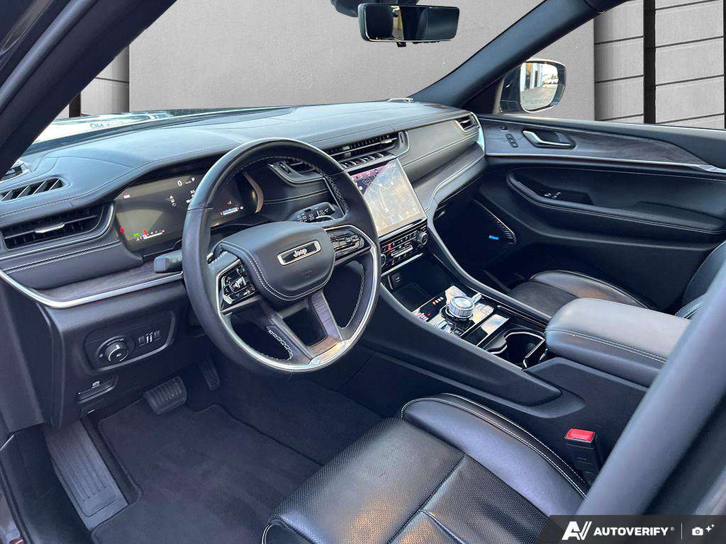 2022 Jeep Grand Cherokee L — photo 12 de 24