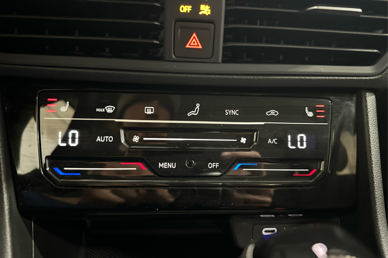 2025 Volkswagen Jetta Sedan — photo 21 de 25