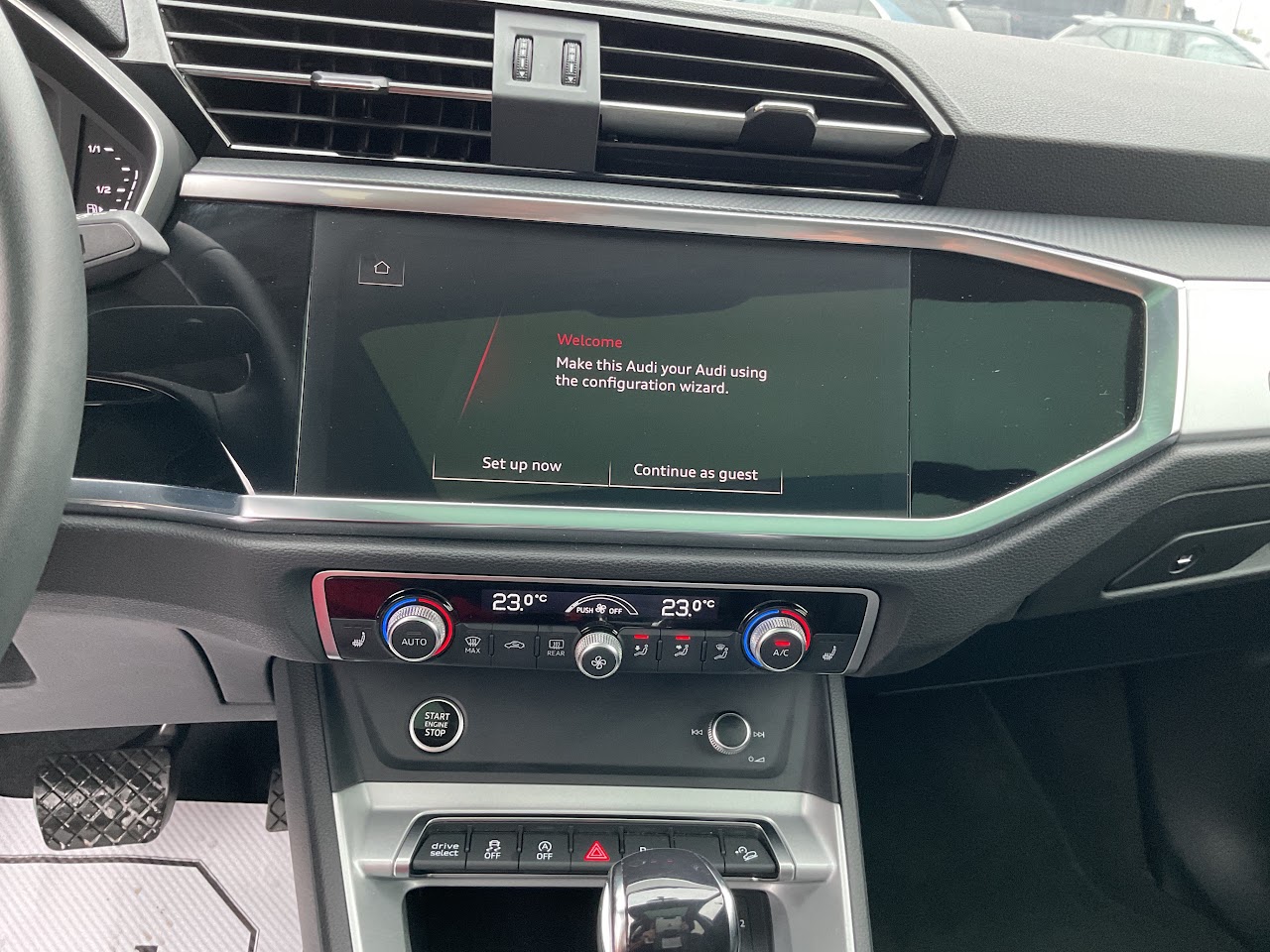 2025 Audi Q3 — photo 32 de 35
