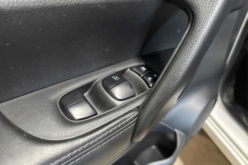 2023 Nissan Qashqai — photo 30 of 34