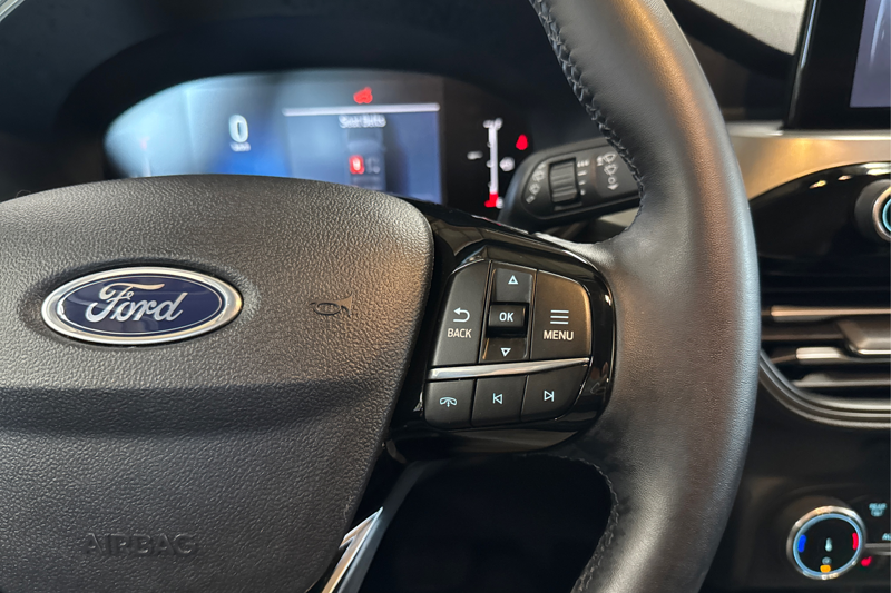 2025 Ford Escape — photo 29 of 33