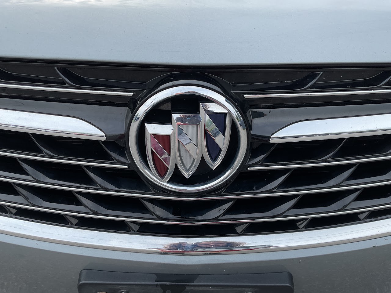 2023 Buick Envision — photo 18 of 34