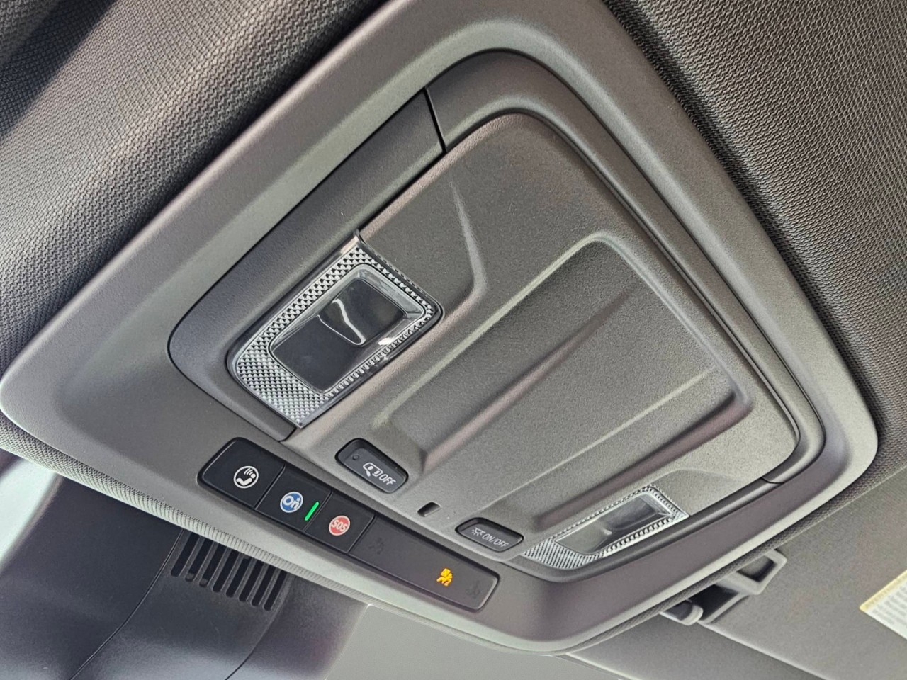 2025 Chevrolet Silverado 1500 — photo 14 of 20