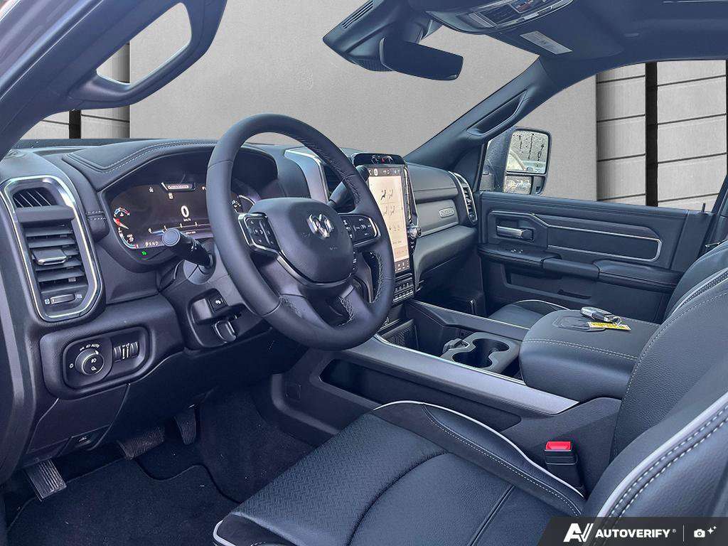 2026 Ram 3500 — photo 13 de 25
