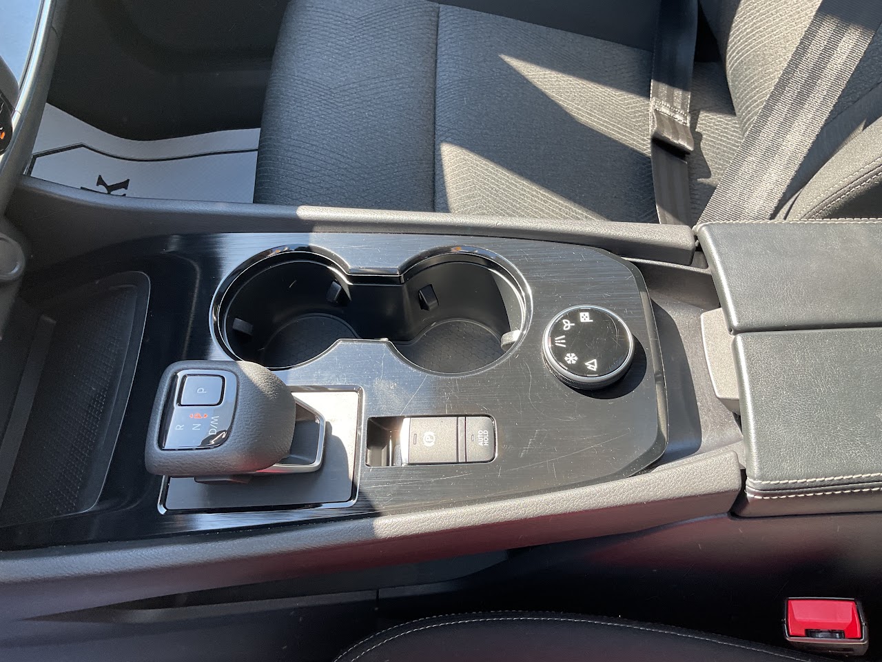 2025 Nissan Rogue — photo 26 of 34