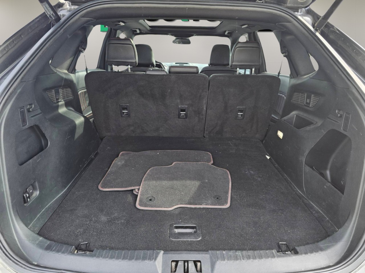 2020 Ford Edge — photo 21 de 24