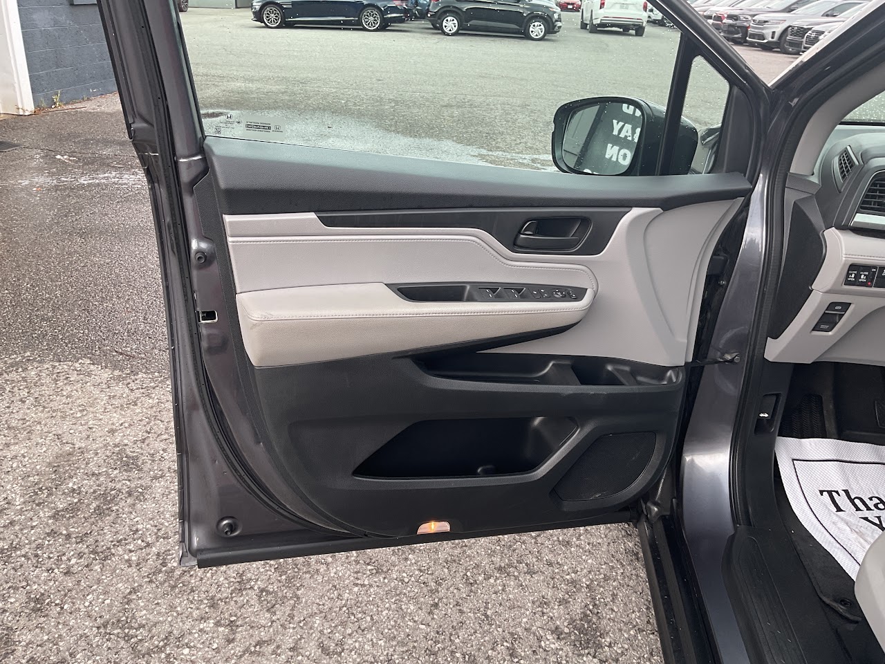 2018 Honda Odyssey — photo 30 of 34