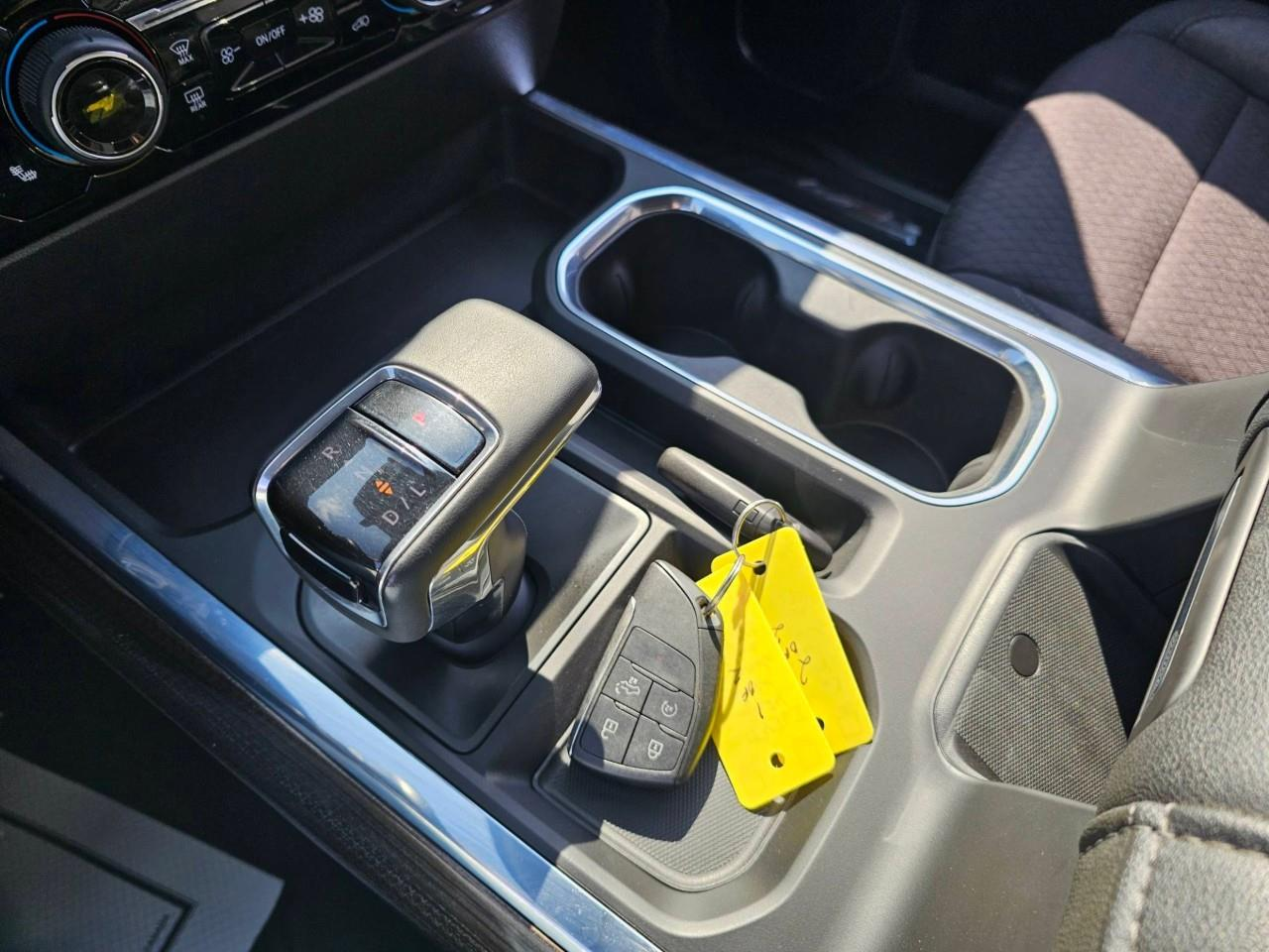 2024 Chevrolet Silverado 1500 — photo 13 of 20