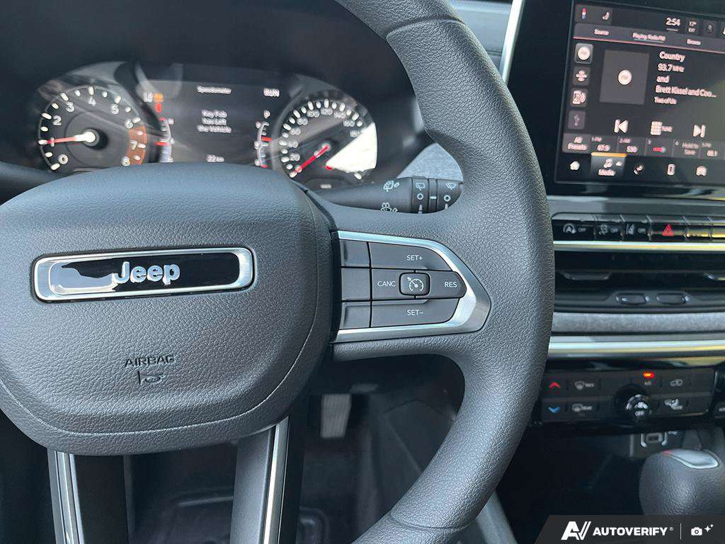 2026 Jeep Compass — photo 16 de 25