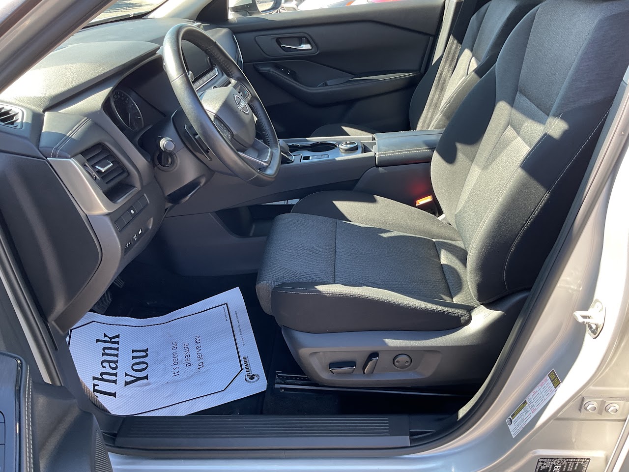 2025 Nissan Rogue — photo 18 of 33