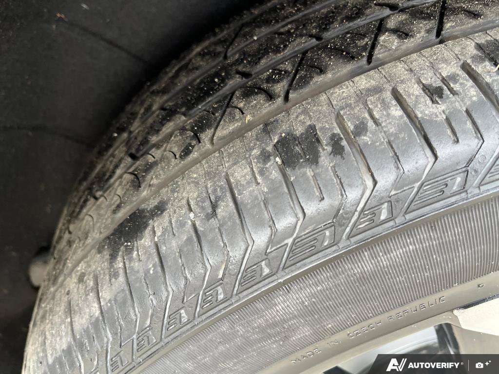 2025 Kia Sorento — photo 7 of 25
