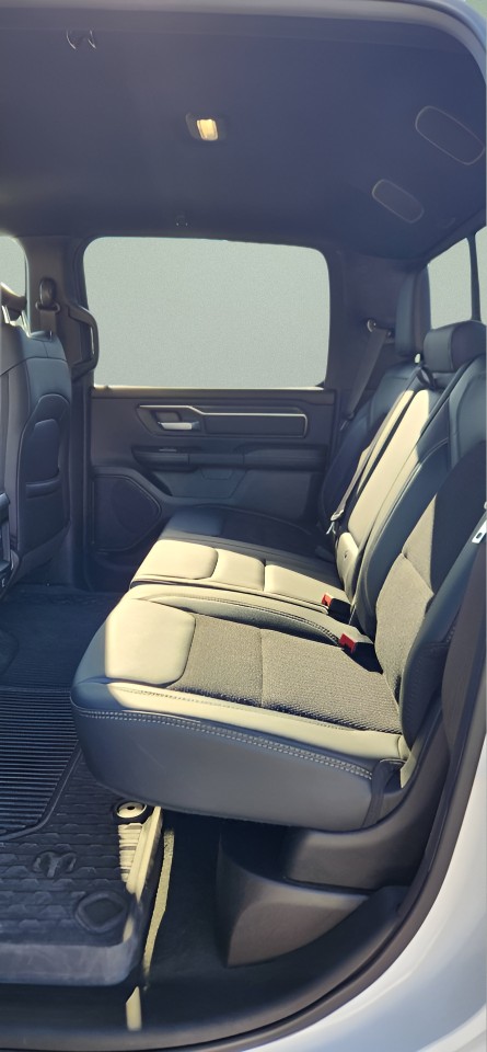 2024 Ram 1500 — photo 10 of 10