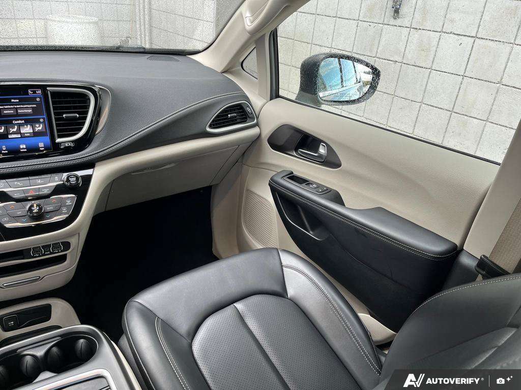2023 Chrysler Pacifica — photo 25 of 25