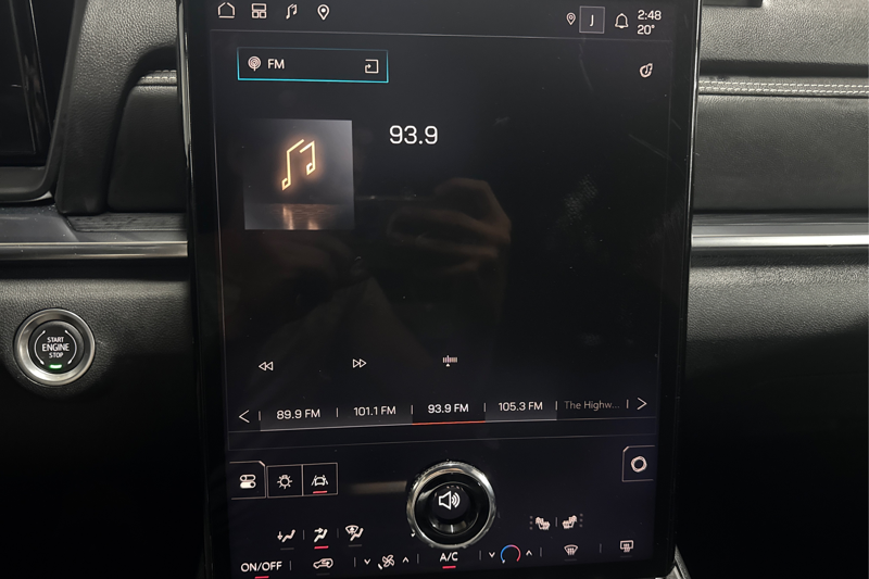 2025 GMC Terrain — photo 16 of 34