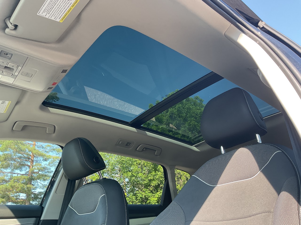 2024 Volkswagen Taos — photo 30 of 32