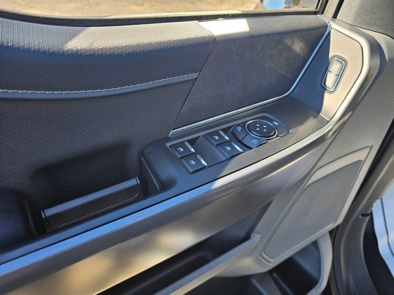 2025 Ford F-150 — photo 19 of 23