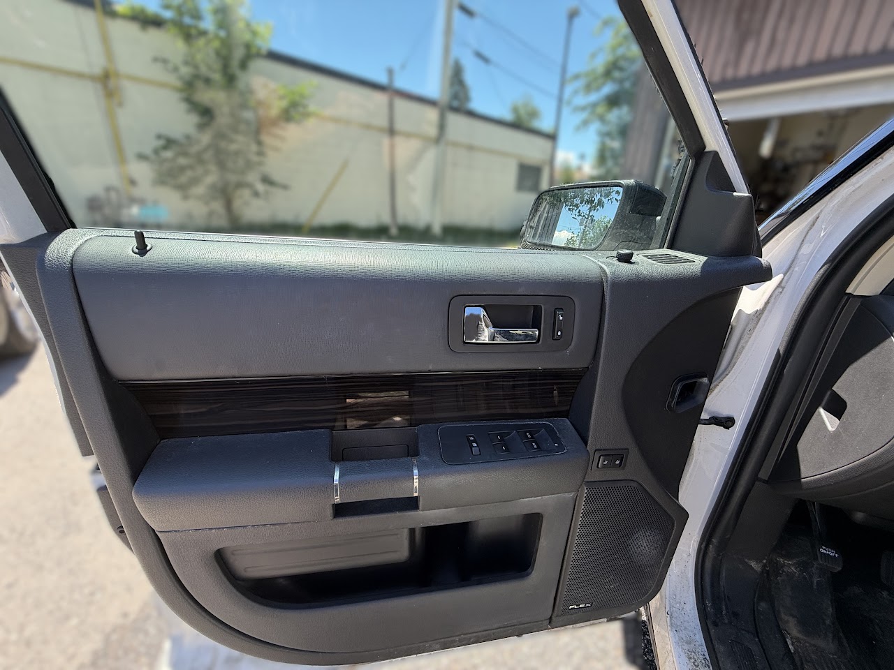 2018 Ford Flex — photo 24 of 48