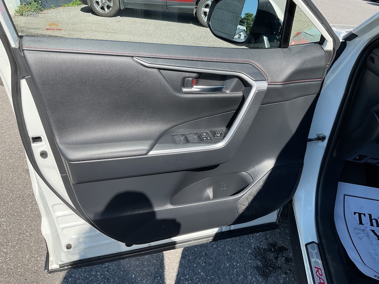 2022 Toyota RAV4 — photo 28 de 32