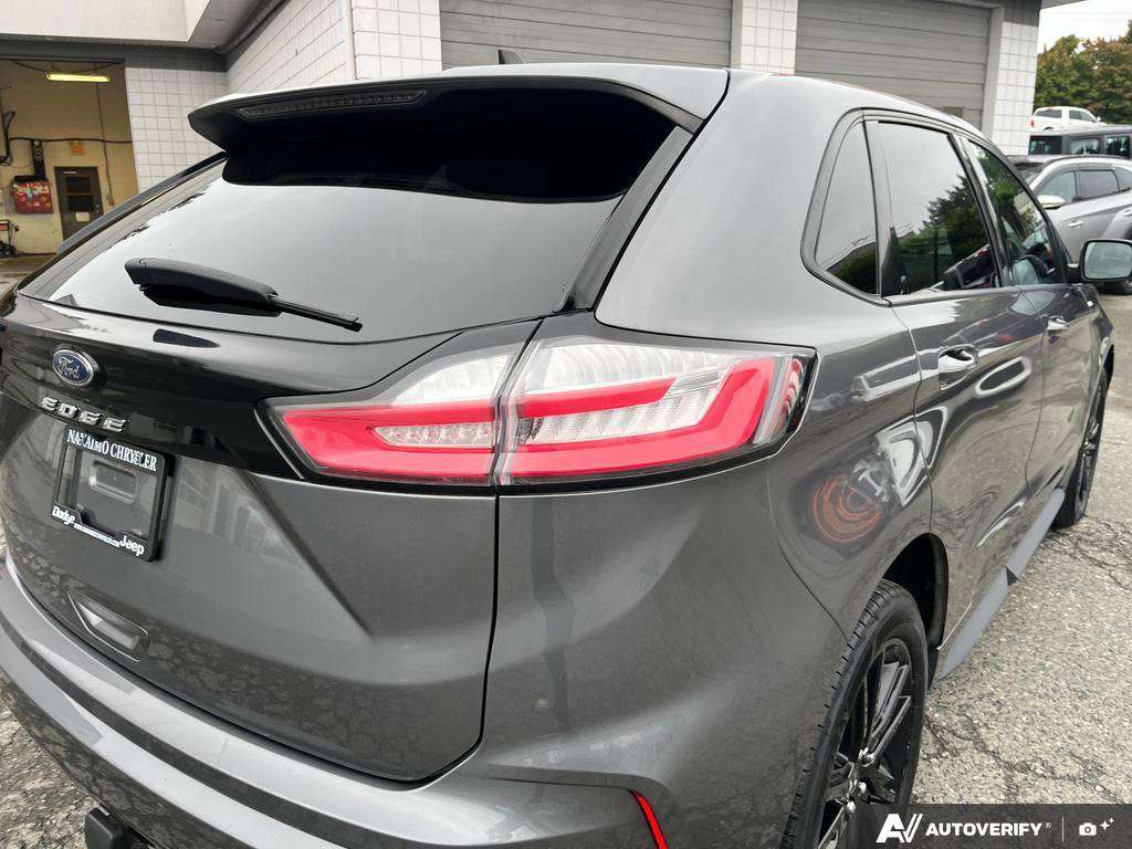 2021 Ford Edge — photo 11 of 25