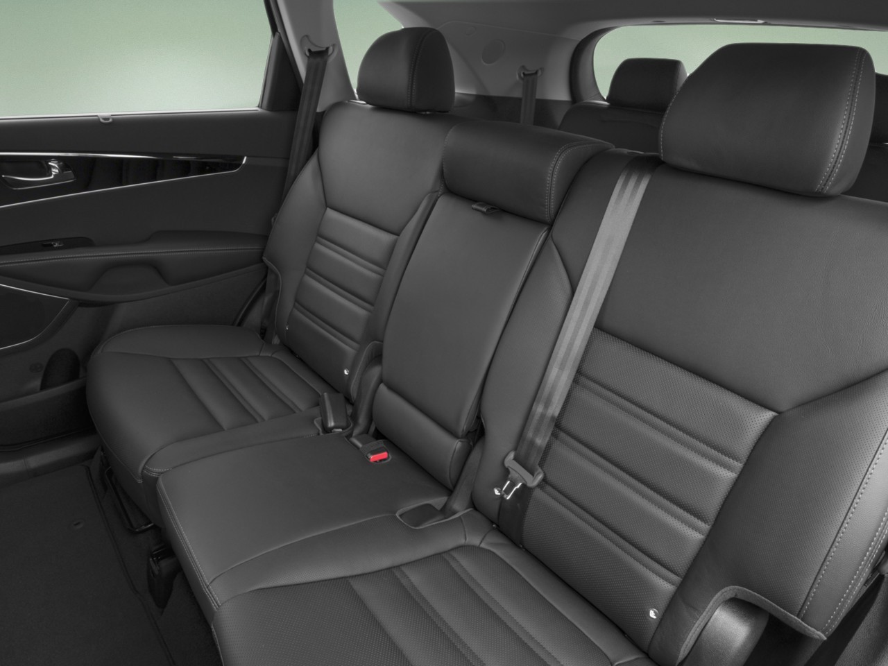2016 Kia Sorento — photo 12 of 16