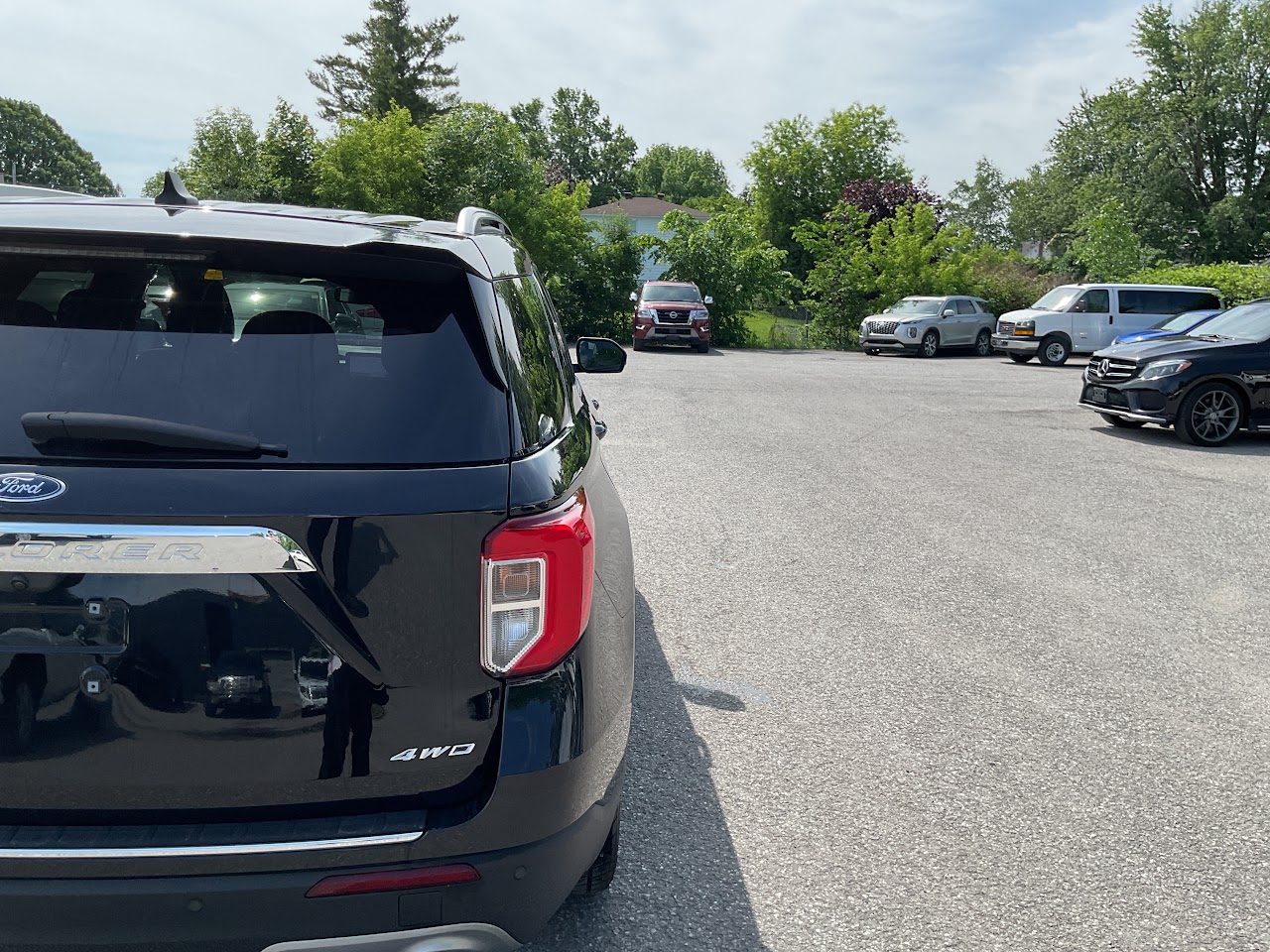 2024 Ford Explorer — photo 18 of 34