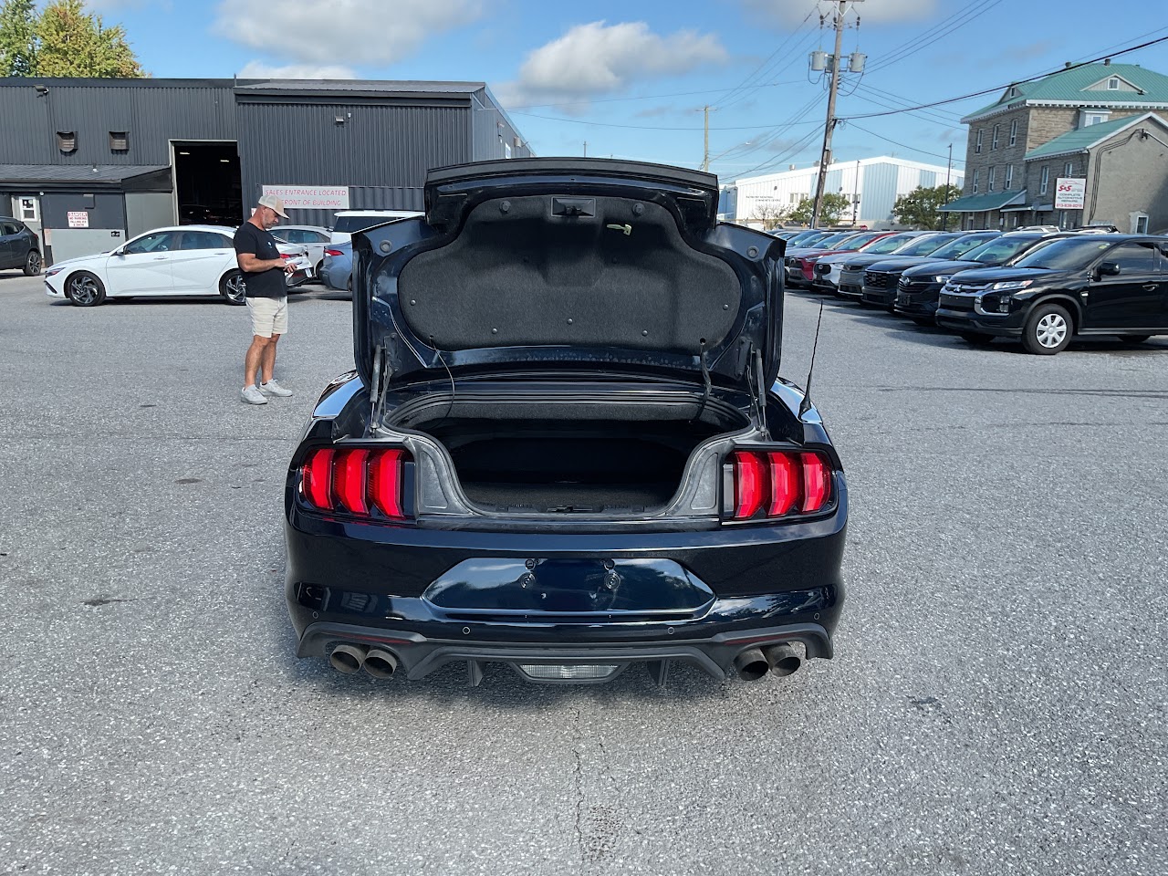 2021 Ford Mustang — photo 27 de 39