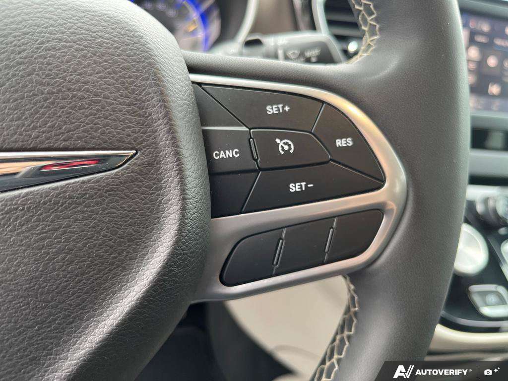 2024 Chrysler Grand Caravan — photo 16 of 25