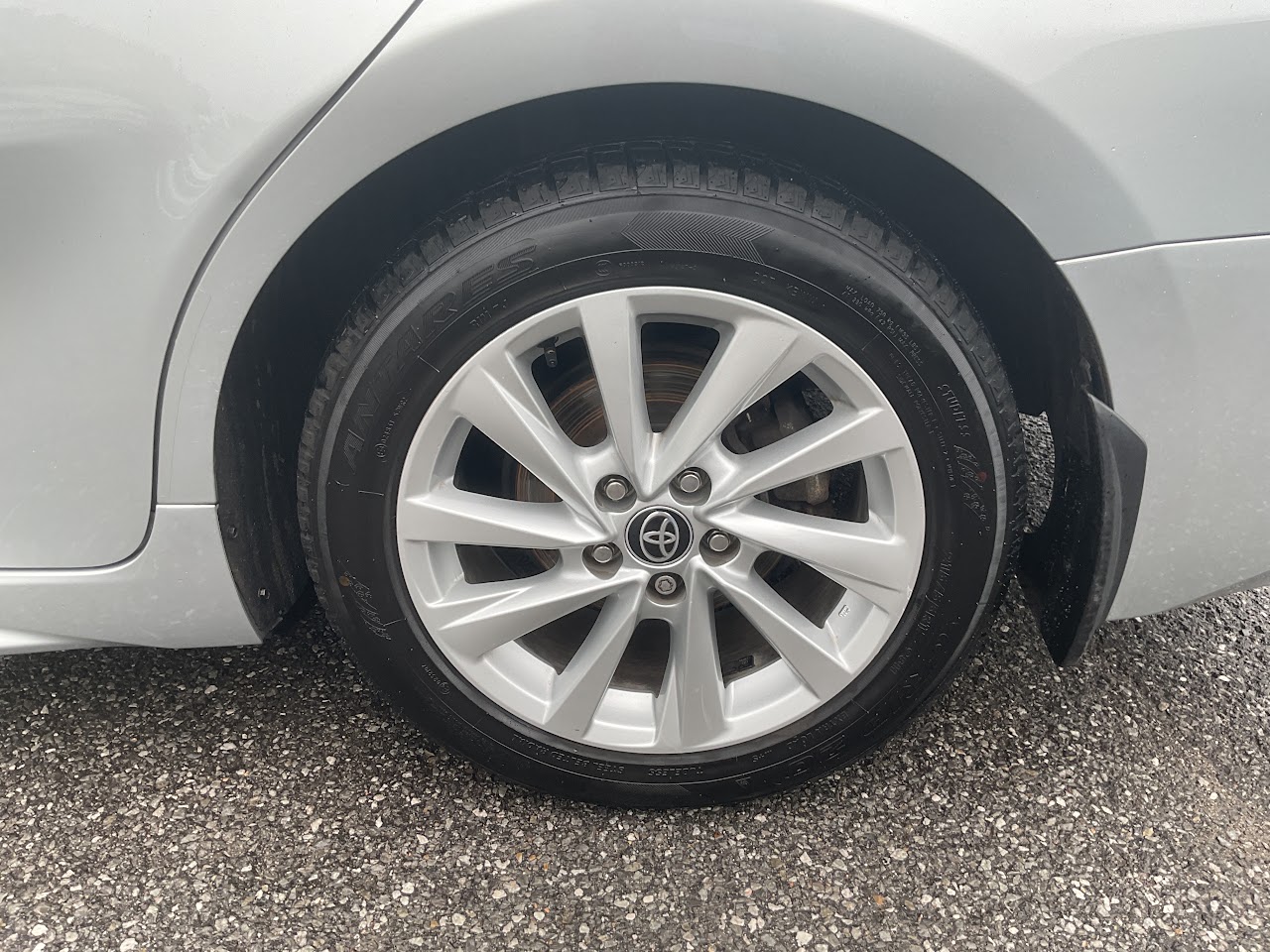 2023 Toyota Camry — photo 10 of 34