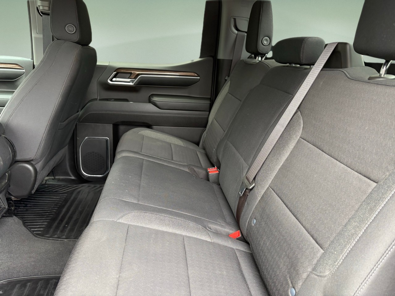 2024 Chevrolet Silverado 1500 — photo 13 of 16