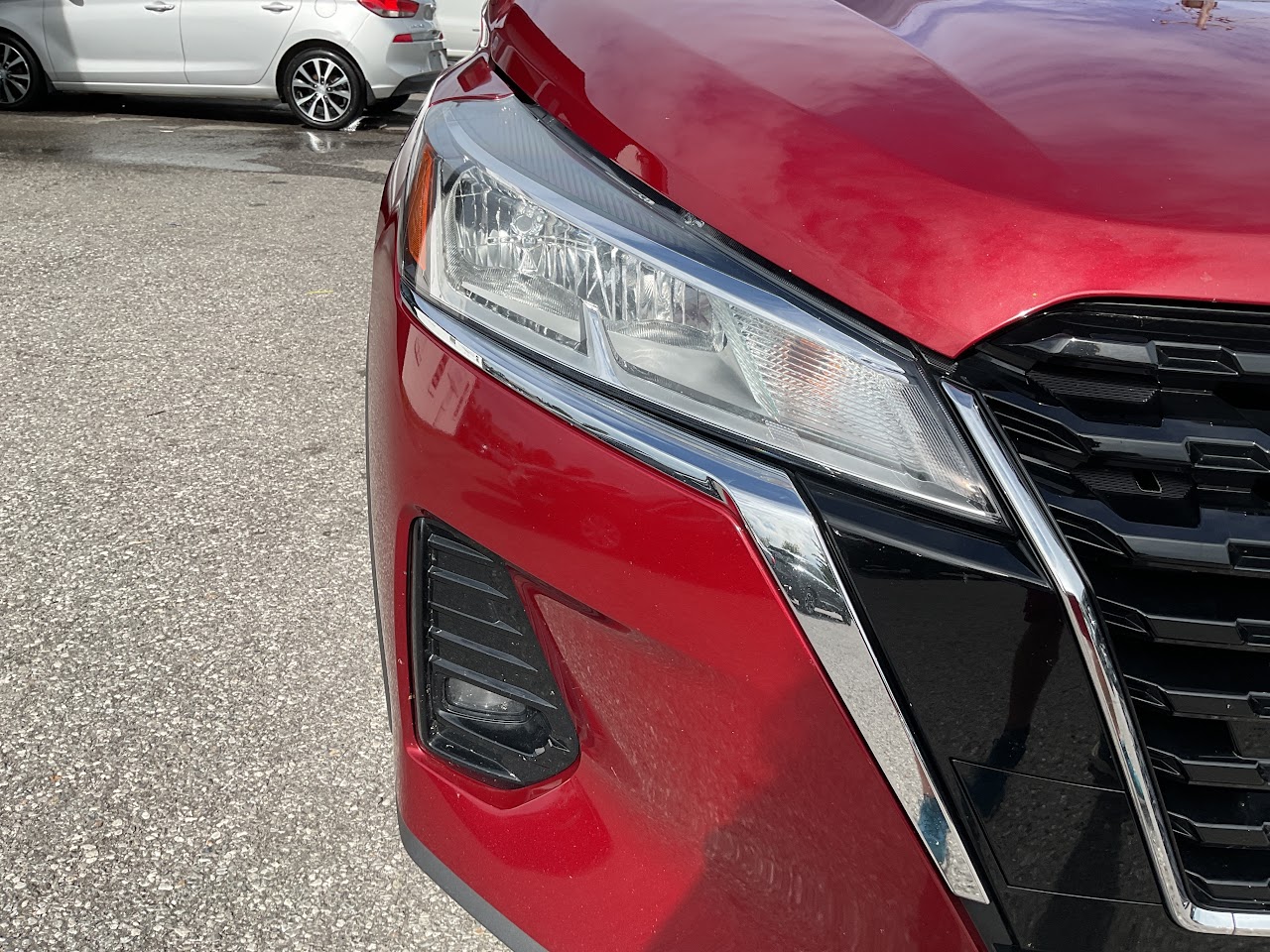 2025 Nissan Kicks Play — photo 14 of 34