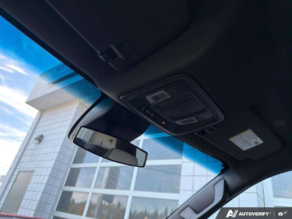 2023 GMC Sierra 1500 — photo 21 of 25