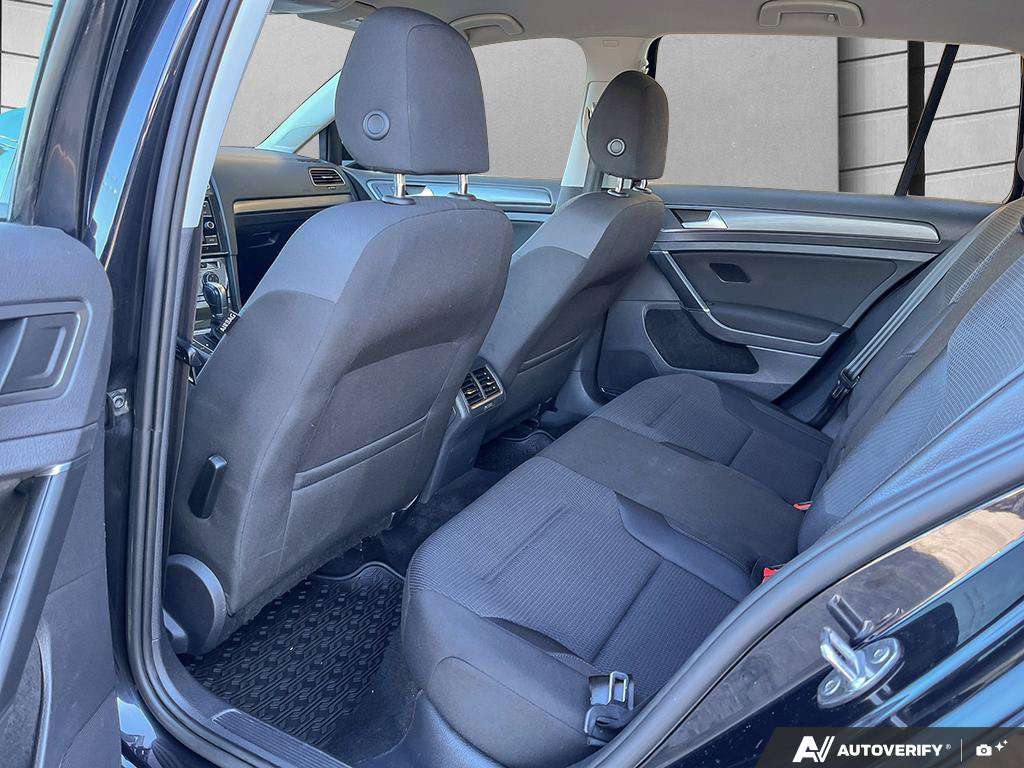 2019 Volkswagen Golf SportWagen — photo 25 of 25