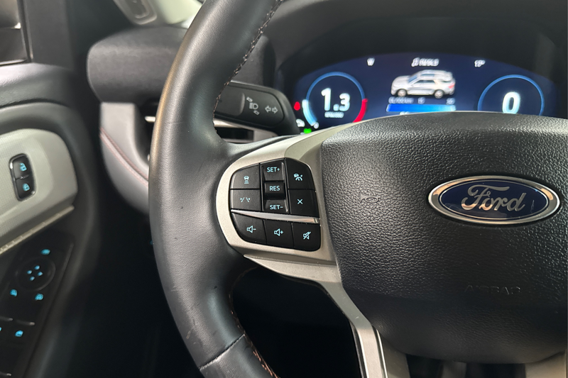 2025 Ford Explorer — photo 30 de 35
